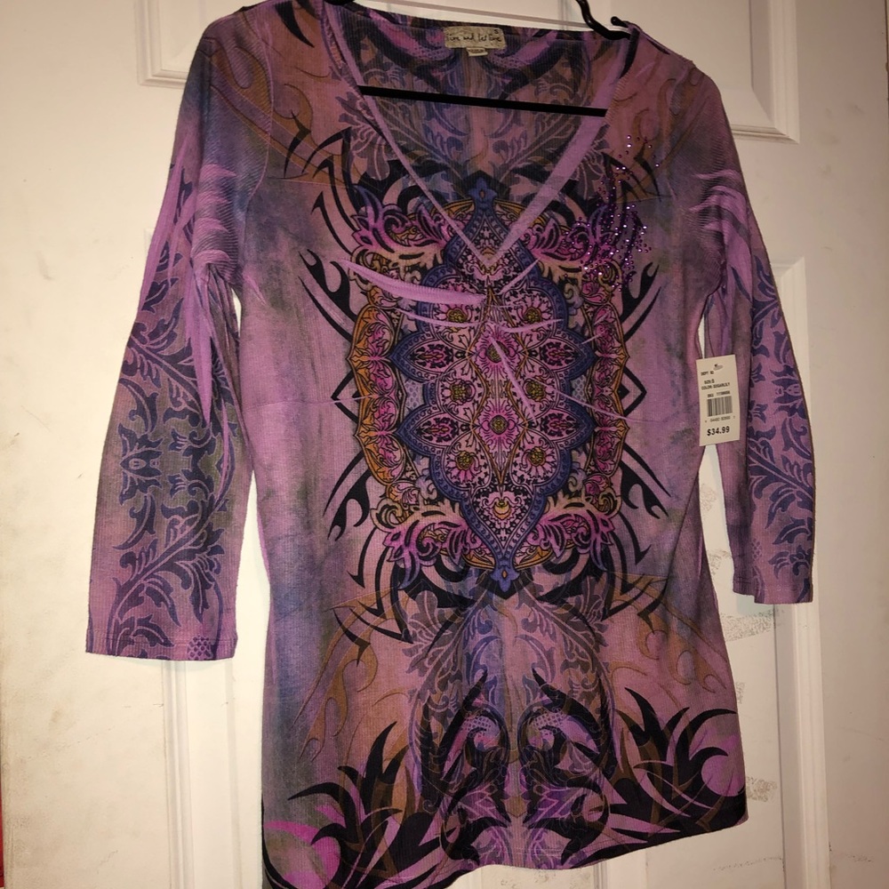 Sugarlily V neck shirt Brand New with Tags!!💜